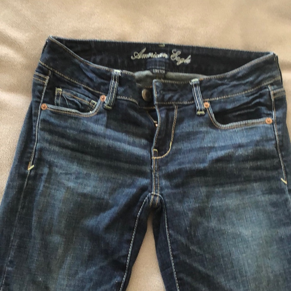 Size 4 skinny American eagle stretch jeans. Hardly worn.
